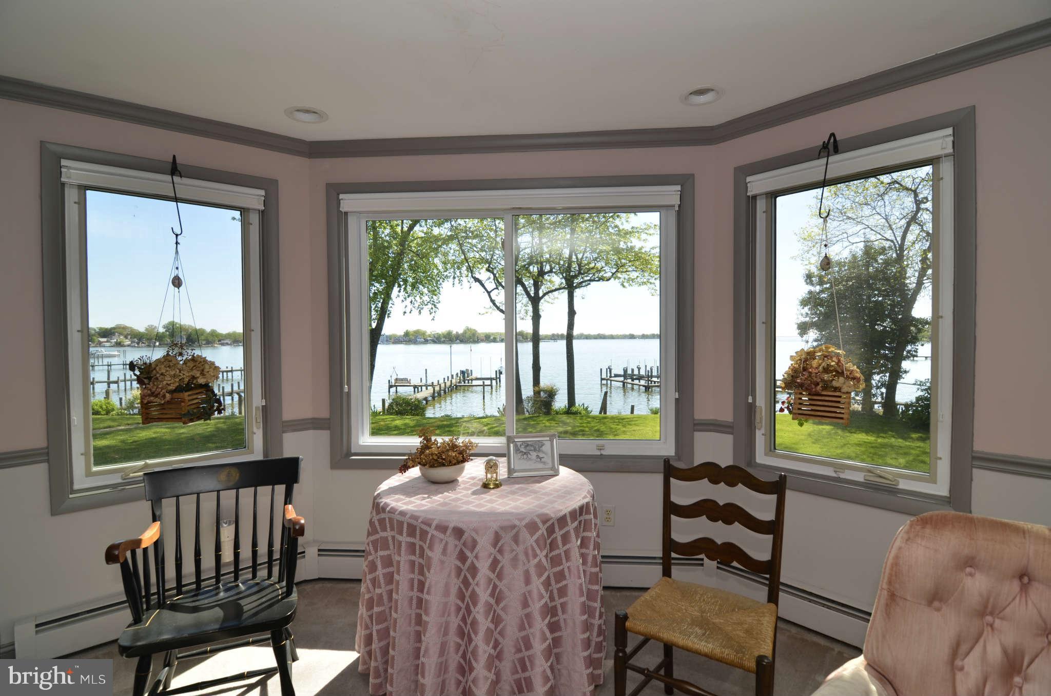 2220 Corsica Road Baltimore, MD 21221 - Photo 22 of 30 Family Room Water View