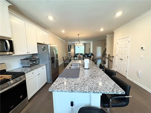 $400,000 | 3025 Westpoint Circle, Snellville, GA 30078
