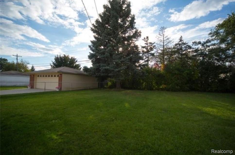 2177 Castleton Drive Troy, MI 48083 - Photo 6 of 32