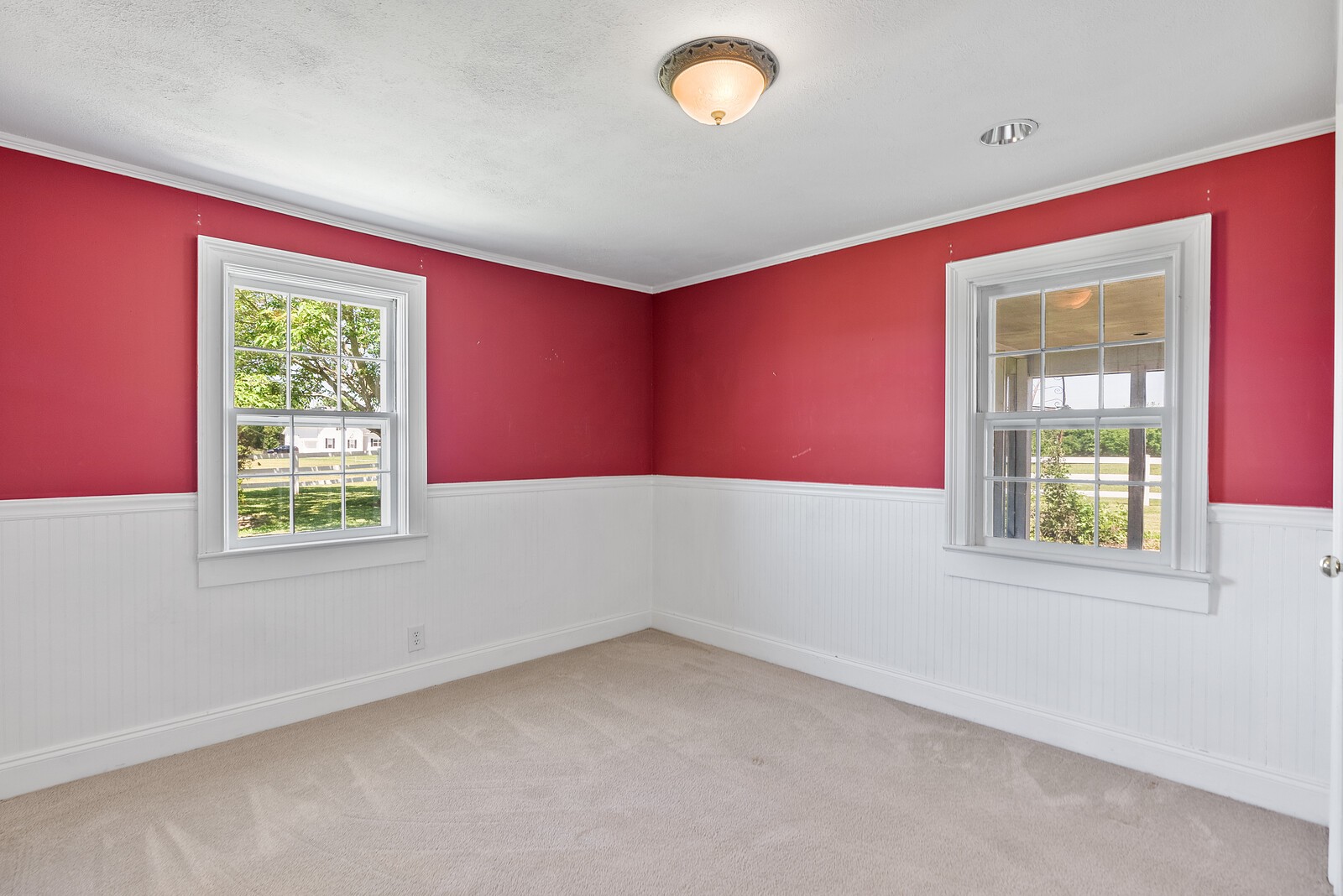 5048 Hyde Road Springfield, TN 37172 - Photo 14 of 18 an empty room with a window