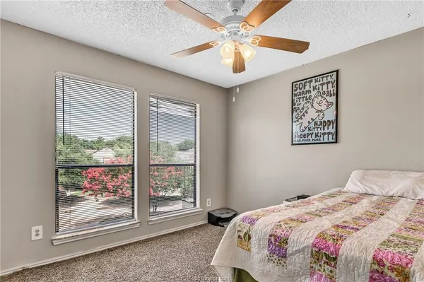 $1,200 | 400 Fall Circle, Unit C, College Station, TX 77840