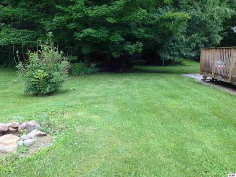 9505 Bramble Road Tecumseh, MI 49286 - Photo 12 of 22 31211917-11.JPG