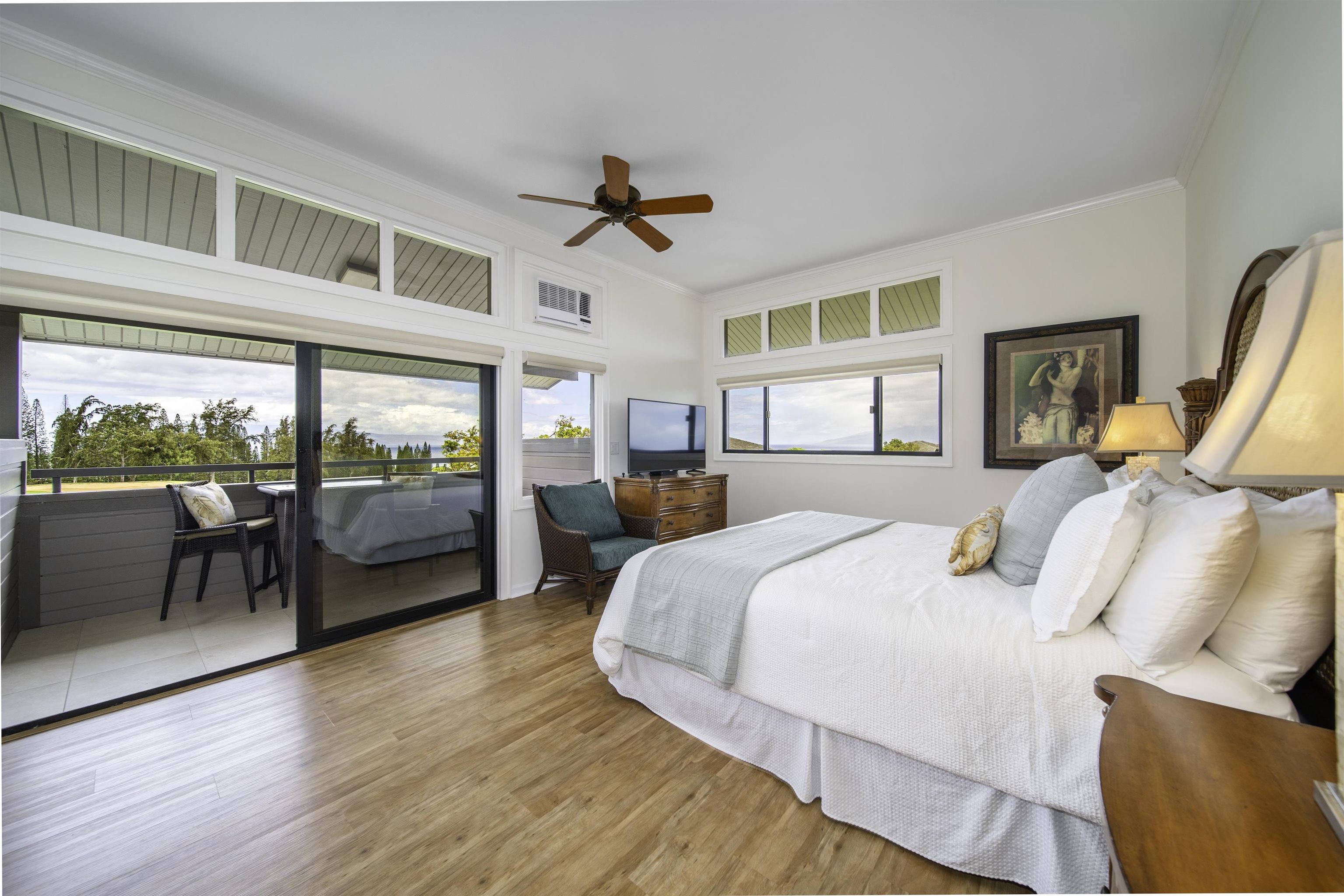 100 Ridge Road, Unit 232324 Lahaina, HI 96761 - Photo 24 of 50 a bedroom with furniture and a large window