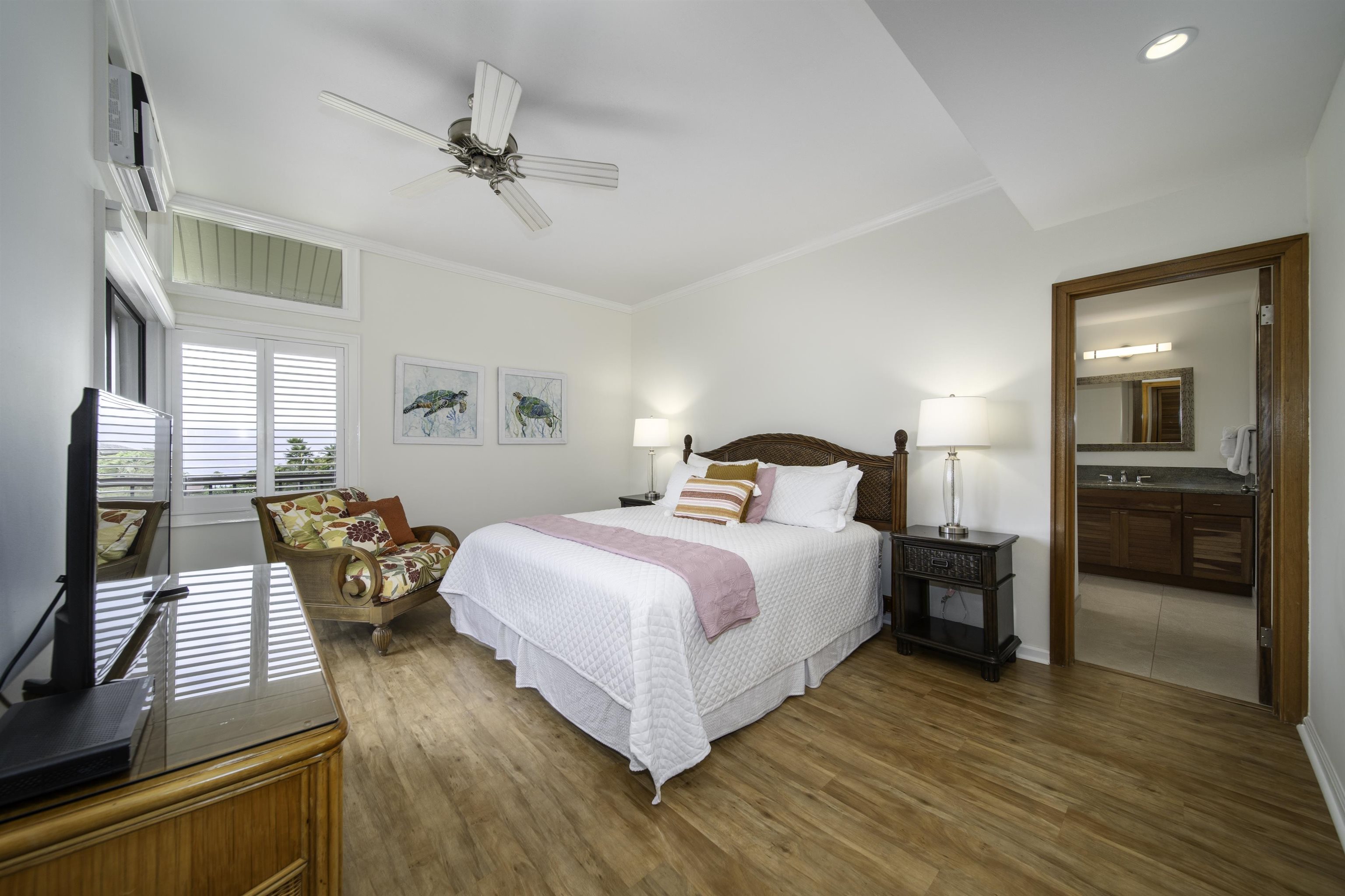 100 Ridge Road, Unit 232324 Lahaina, HI 96761 - Photo 34 of 50 a bedroom with a bed and a view of living room