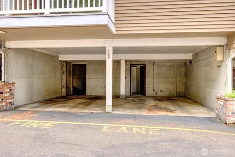 $369,950 | 8642 164th Avenue Northeast, Unit B204, Redmond, WA 98052
