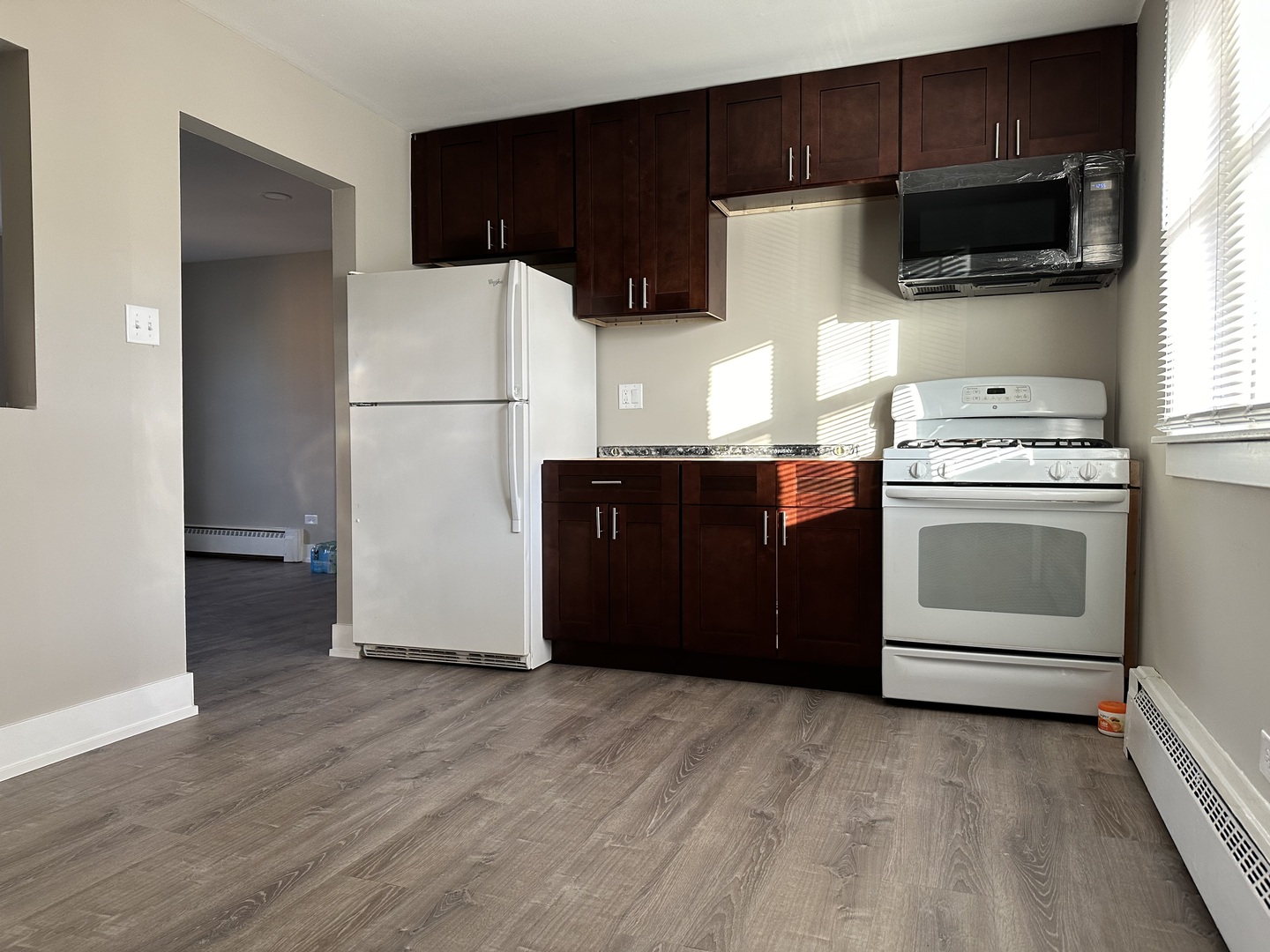7645 Roberts Road Bridgeview, IL 60455 - Photo 10 of 26 Gallery Image 10