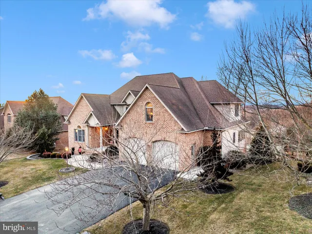 $749,900 | 11067 Weatherstone Drive, Waynesboro, PA 17268