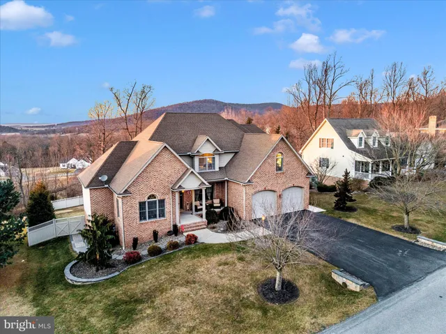 $749,900 | 11067 Weatherstone Drive, Waynesboro, PA 17268
