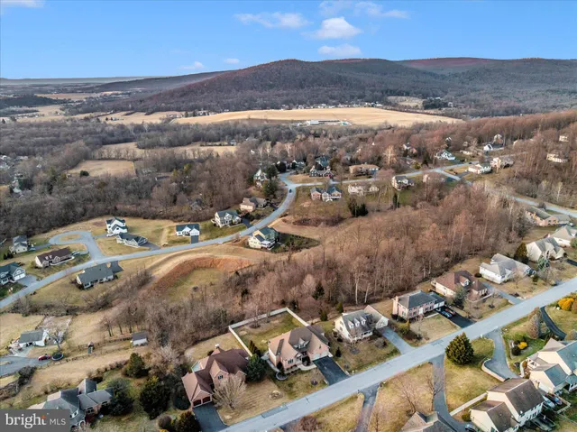 $749,900 | 11067 Weatherstone Drive, Waynesboro, PA 17268