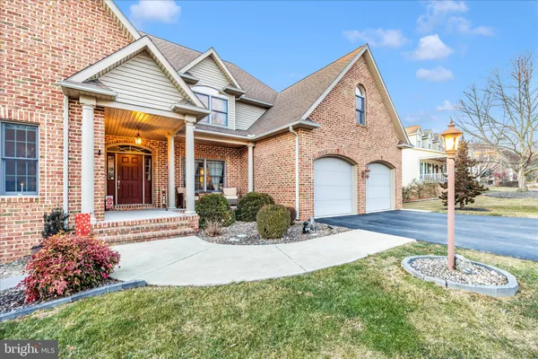 $749,900 | 11067 Weatherstone Drive, Waynesboro, PA 17268