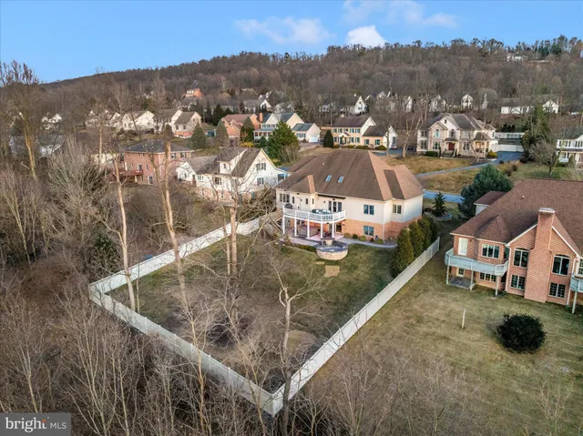 $749,900 | 11067 Weatherstone Drive, Waynesboro, PA 17268