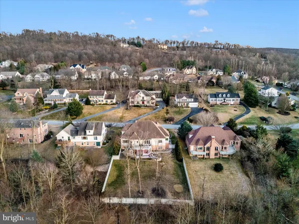 $749,900 | 11067 Weatherstone Drive, Waynesboro, PA 17268