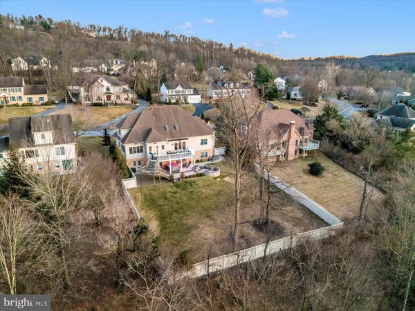 $749,900 | 11067 Weatherstone Drive, Waynesboro, PA 17268