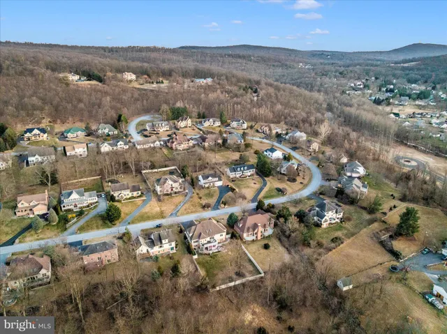 $749,900 | 11067 Weatherstone Drive, Waynesboro, PA 17268