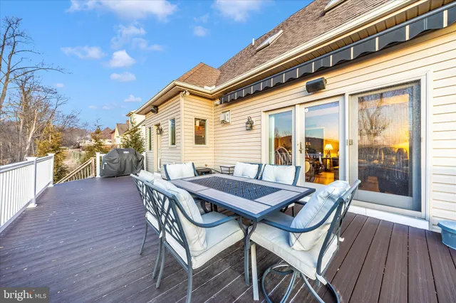 $749,900 | 11067 Weatherstone Drive, Waynesboro, PA 17268