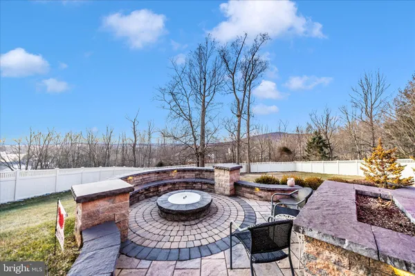 $749,900 | 11067 Weatherstone Drive, Waynesboro, PA 17268
