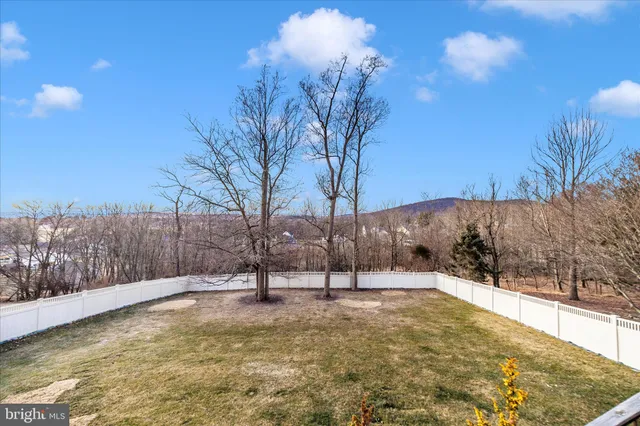 $749,900 | 11067 Weatherstone Drive, Waynesboro, PA 17268