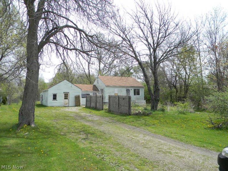 11925 Island Road Grafton, OH 44044 - Photo 1 of 12
