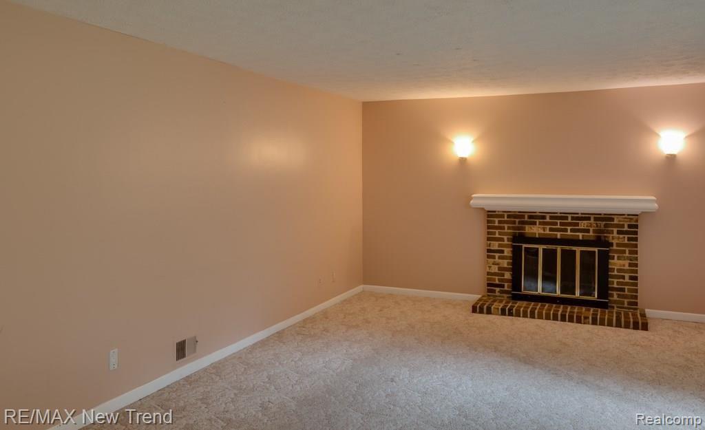 35962 Fredericksburg Road Farmington Hills, MI 48331 - Photo 11 of 21