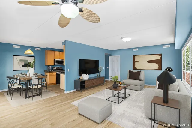 $337,500 | 365 Graceland Avenue, Unit 205A, Des Plaines, IL 60016