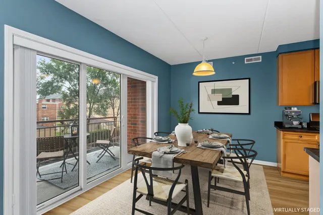 $337,500 | 365 Graceland Avenue, Unit 205A, Des Plaines, IL 60016