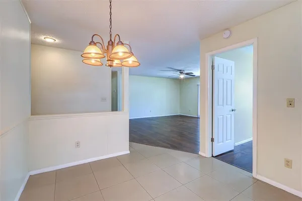 $2,395 | 1915 Saginaw Court, Oldsmar, FL 34677