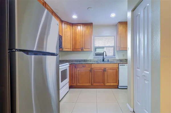 $2,395 | 1915 Saginaw Court, Oldsmar, FL 34677