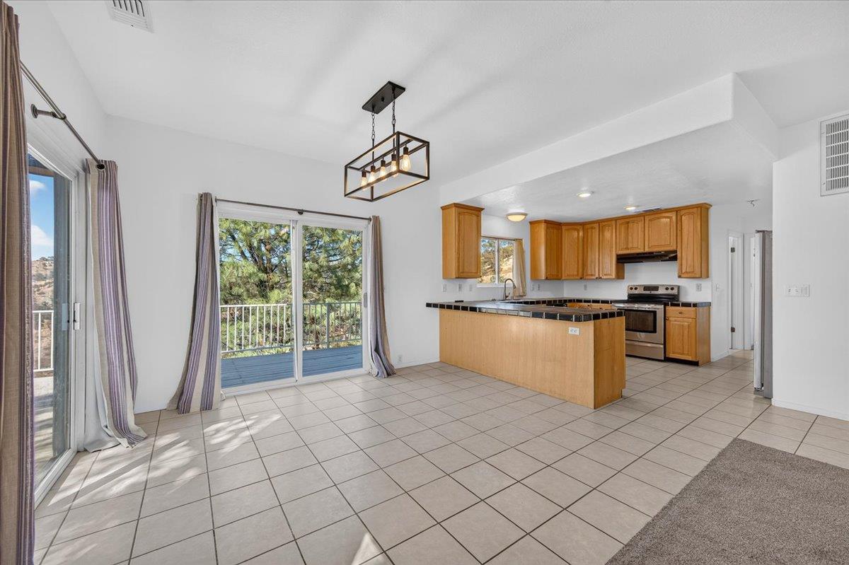 28596 Sky Harbour Road Friant, CA 93626 - Photo 12 of 38 Gallery Image 12