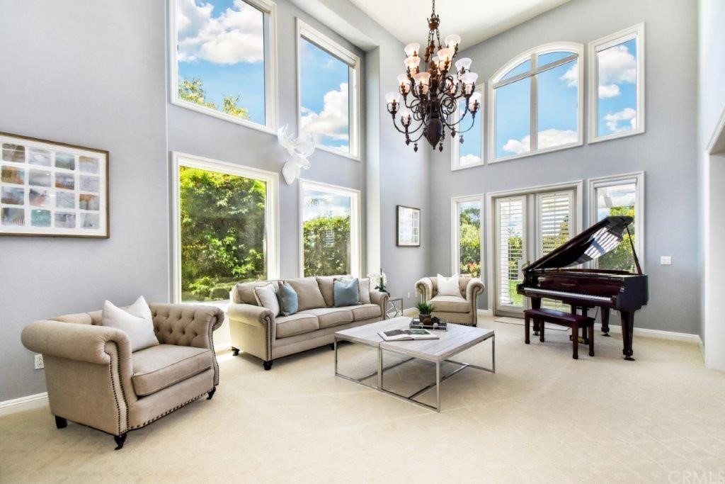 24 Santa Cruz Rolling Hills Estates, CA 90274 - Photo 4 of 30 Living Room