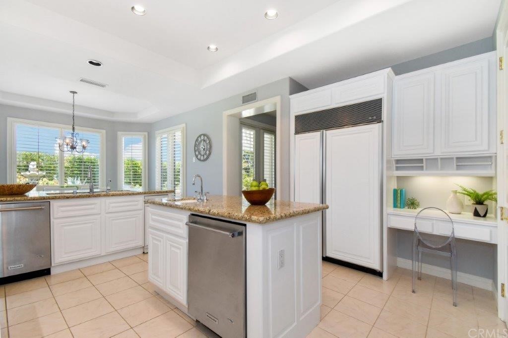 24 Santa Cruz Rolling Hills Estates, CA 90274 - Photo 8 of 30 Kitchen
