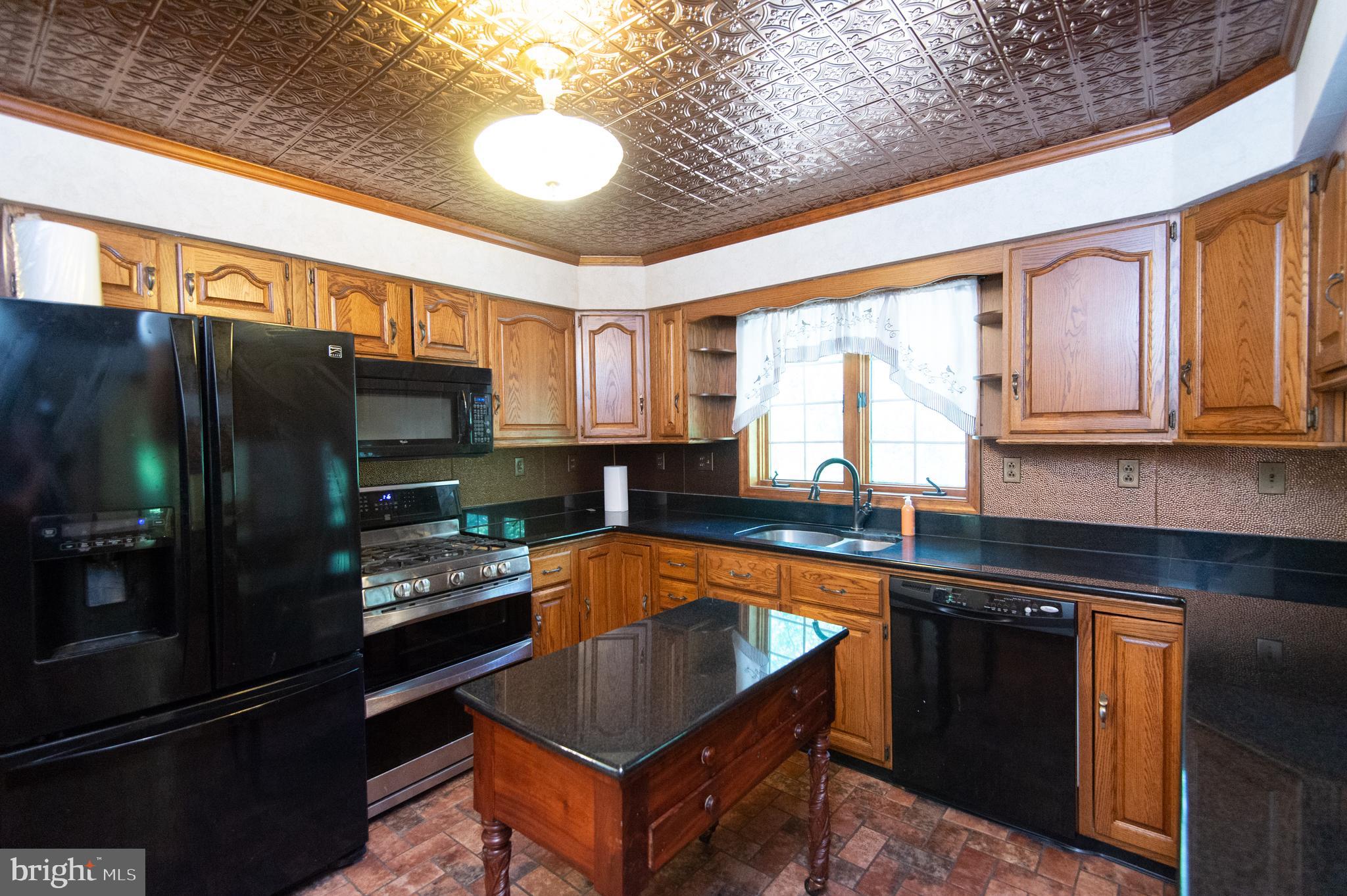 2136 Silver Goose Road Cambridge, MD 21613 - Photo 2 of 53 kitchen