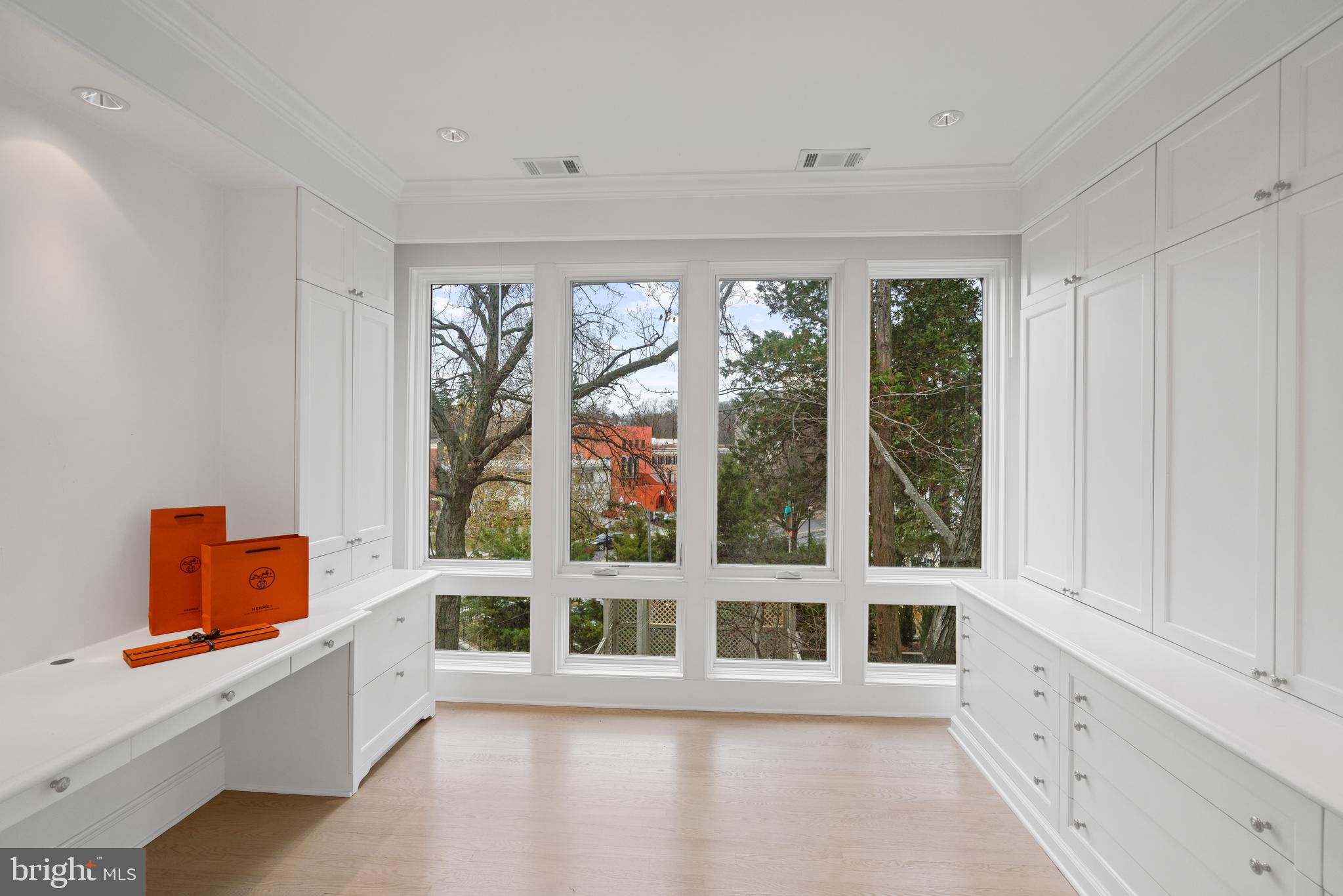 1806 24th Street Northwest Washington, DC 20008 - Photo 19 of 30