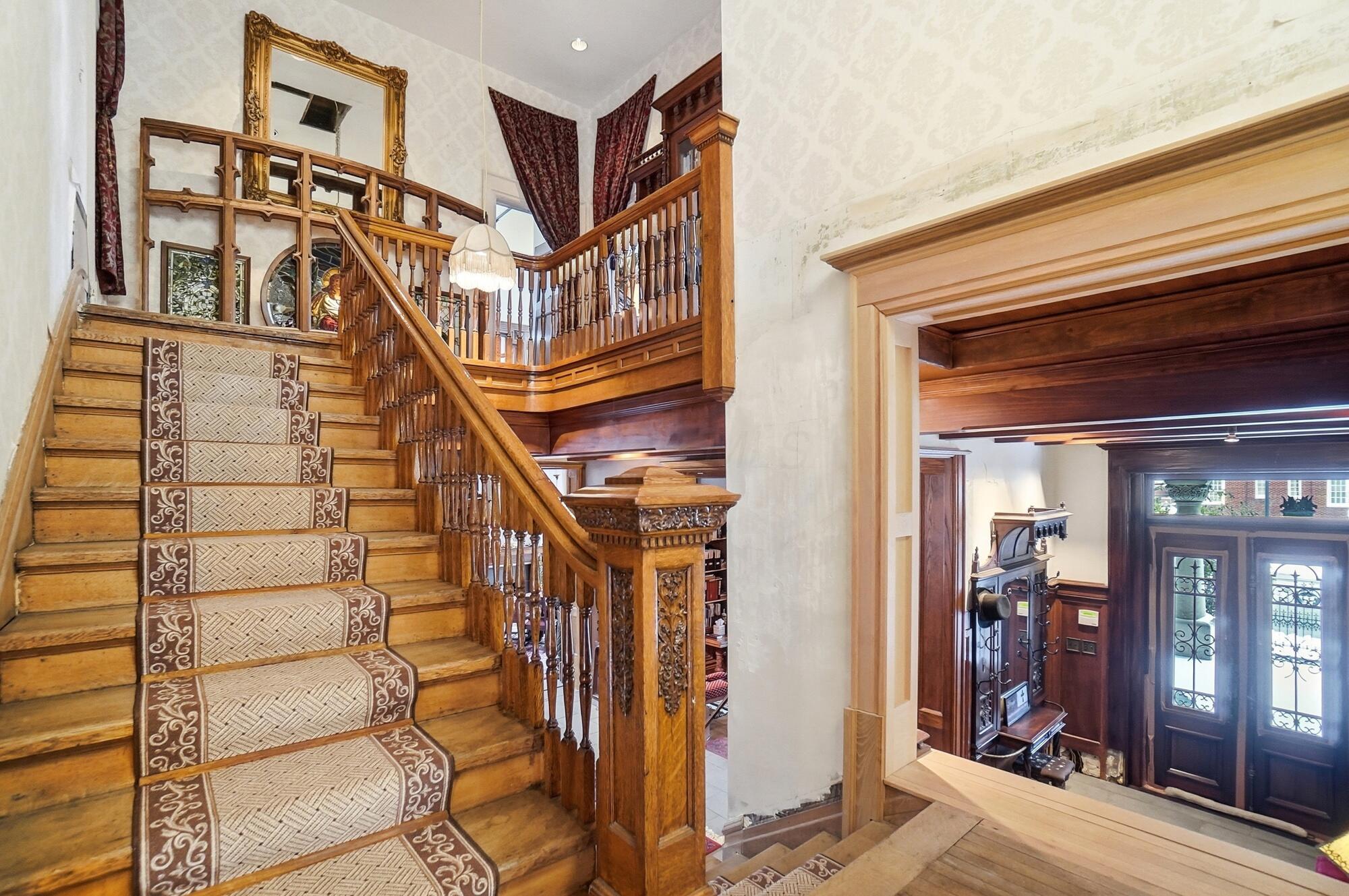875 East Broad Street Columbus, OH 43205 - Photo 65 of 170 Grand primary staircase