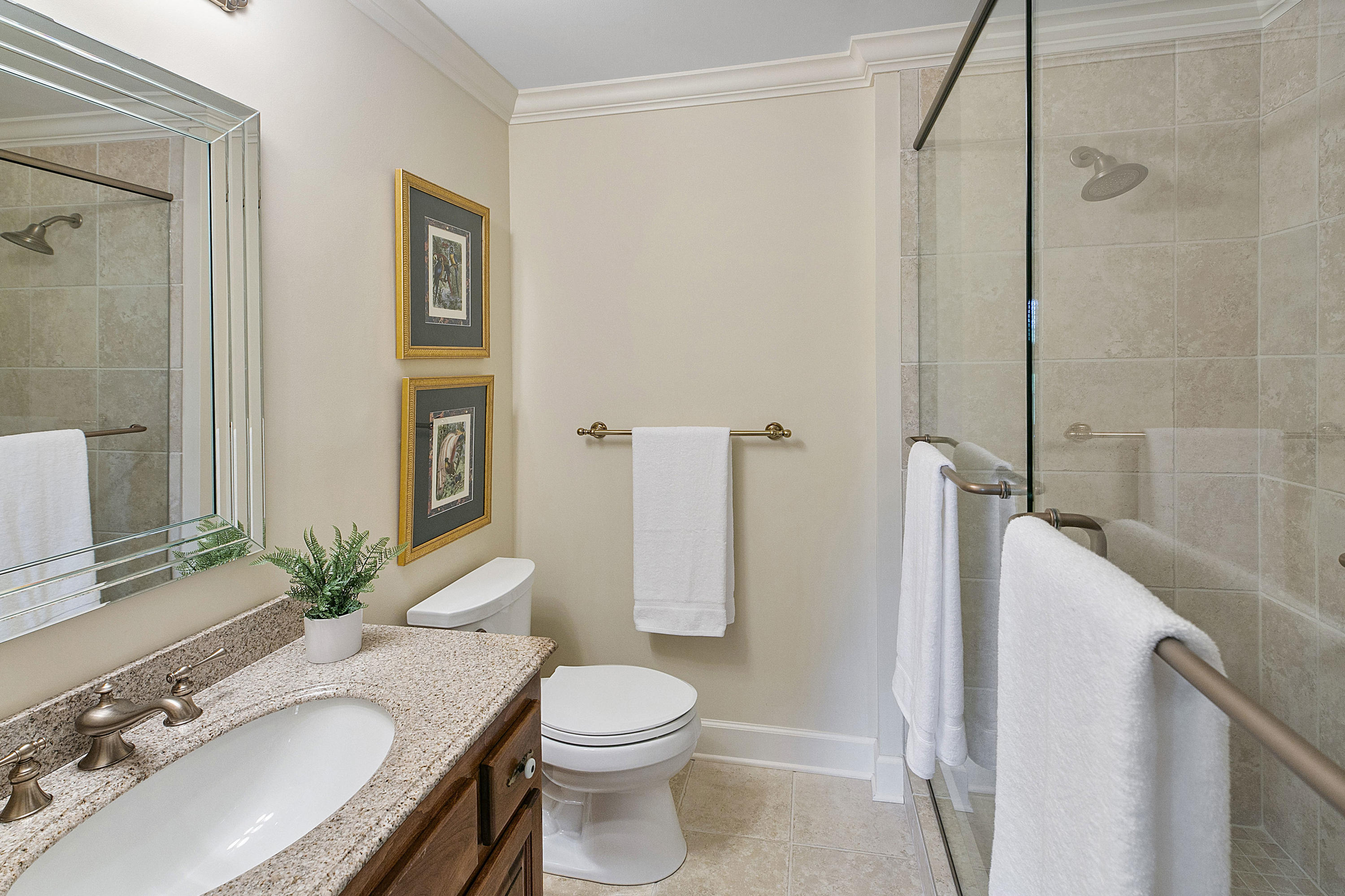 203 Connors Circle Oak Ridge, TN 37830 - Photo 24 of 33 Full Bathroom