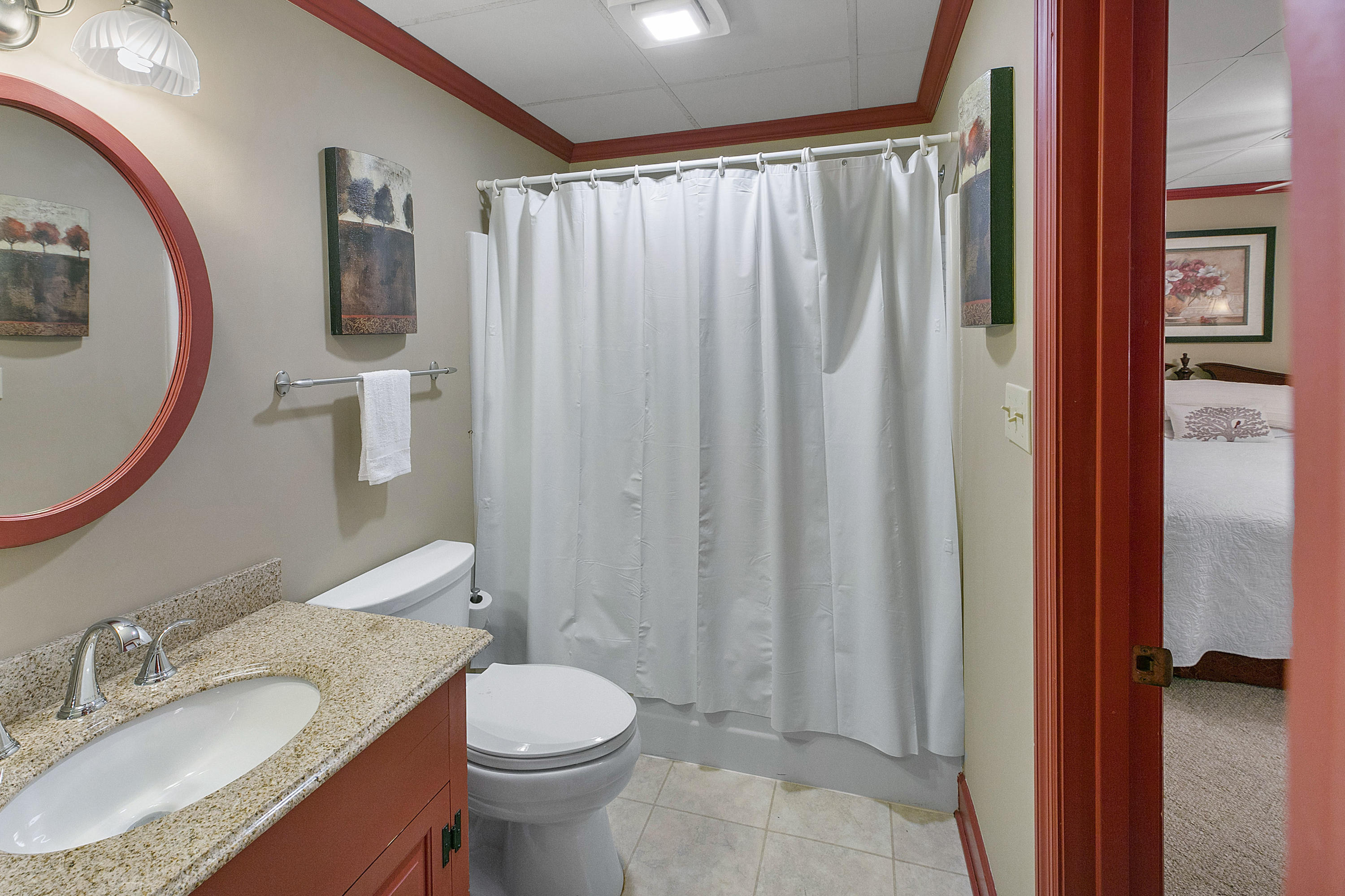 203 Connors Circle Oak Ridge, TN 37830 - Photo 29 of 33 En-Suite