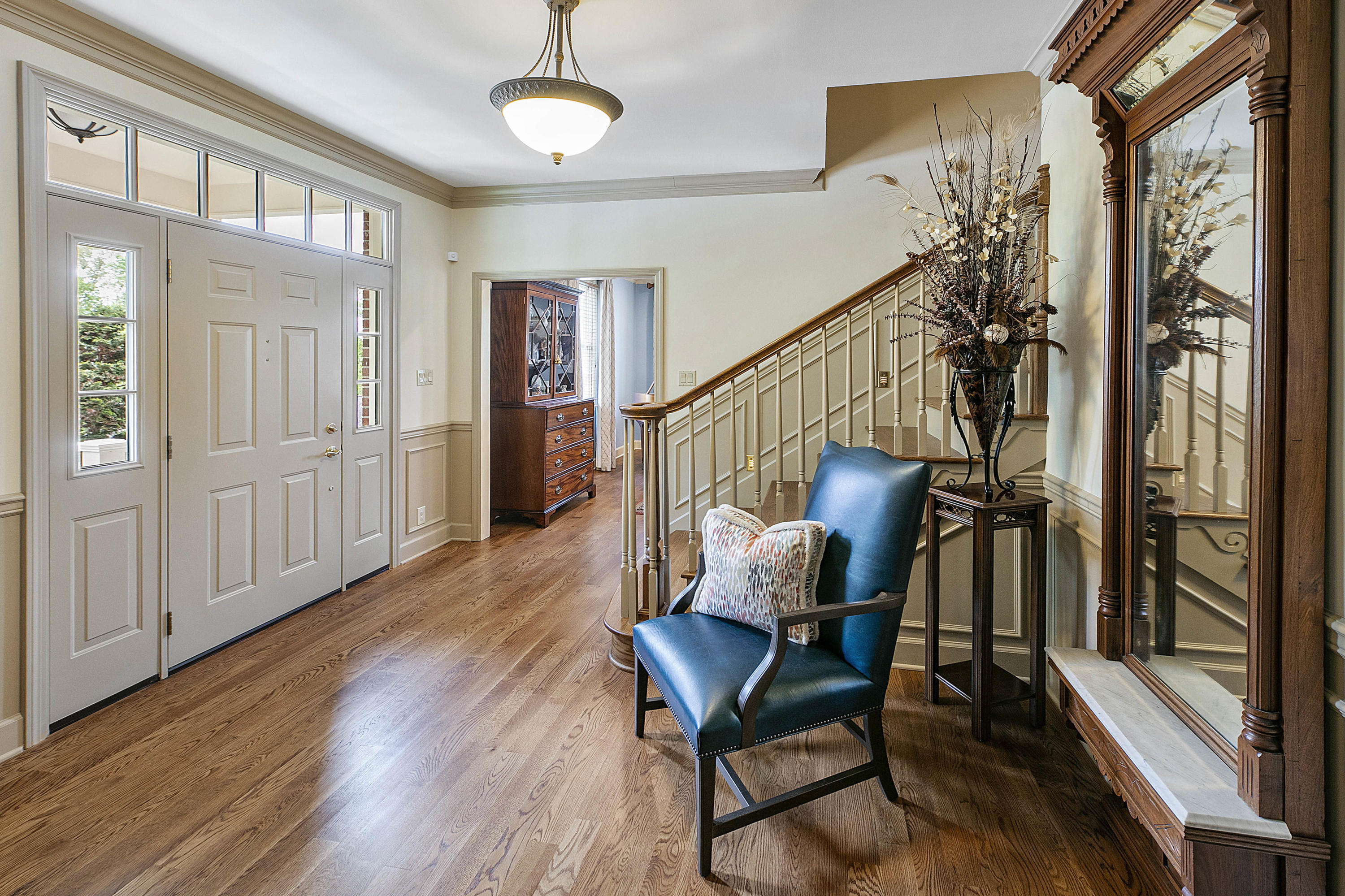 203 Connors Circle Oak Ridge, TN 37830 - Photo 4 of 33 Foyer