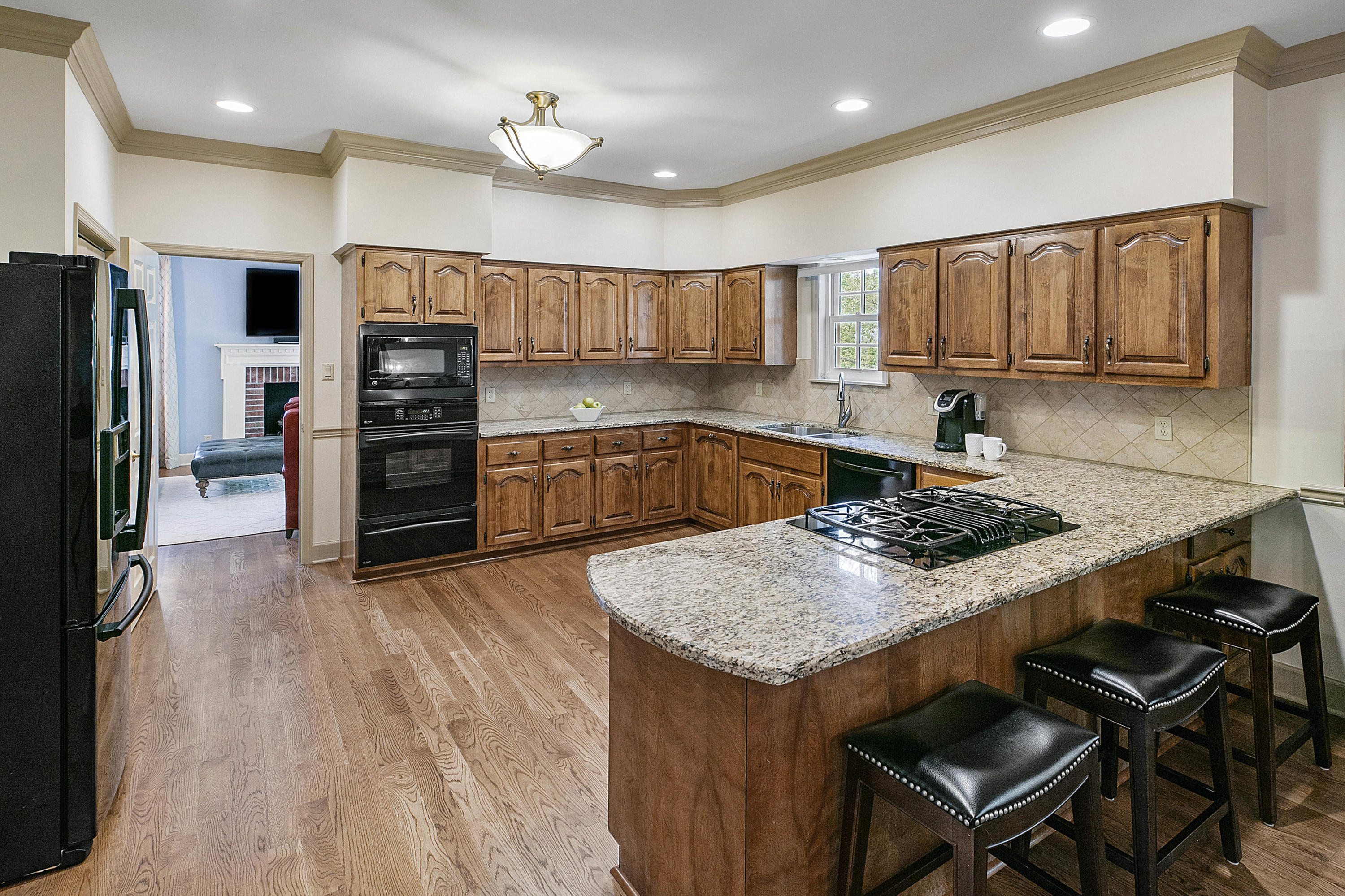 203 Connors Circle Oak Ridge, TN 37830 - Photo 10 of 33 Kitchen