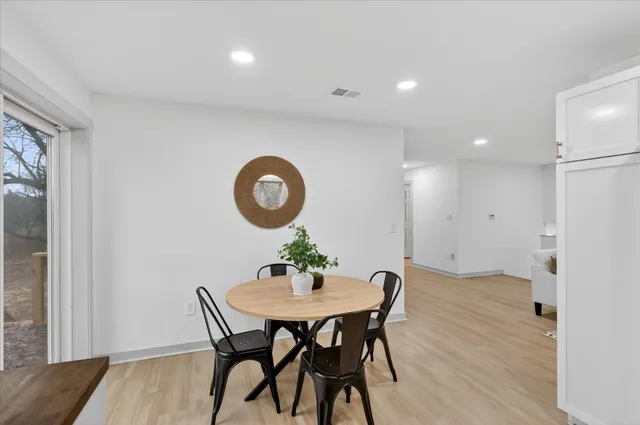 $590,000 | 9780 Courtland Drive Northeast, Rockford, MI 49341