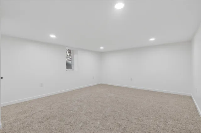 $590,000 | 9780 Courtland Drive Northeast, Rockford, MI 49341