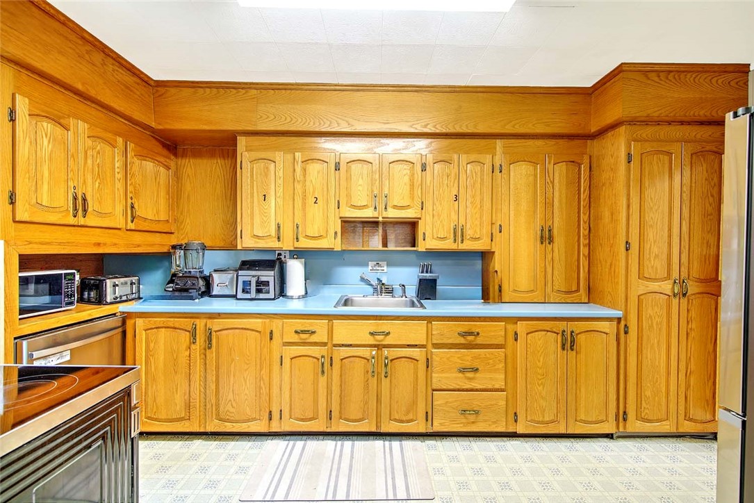 159 Earle Street Woonsocket, RI 02895 - Photo 13 of 45