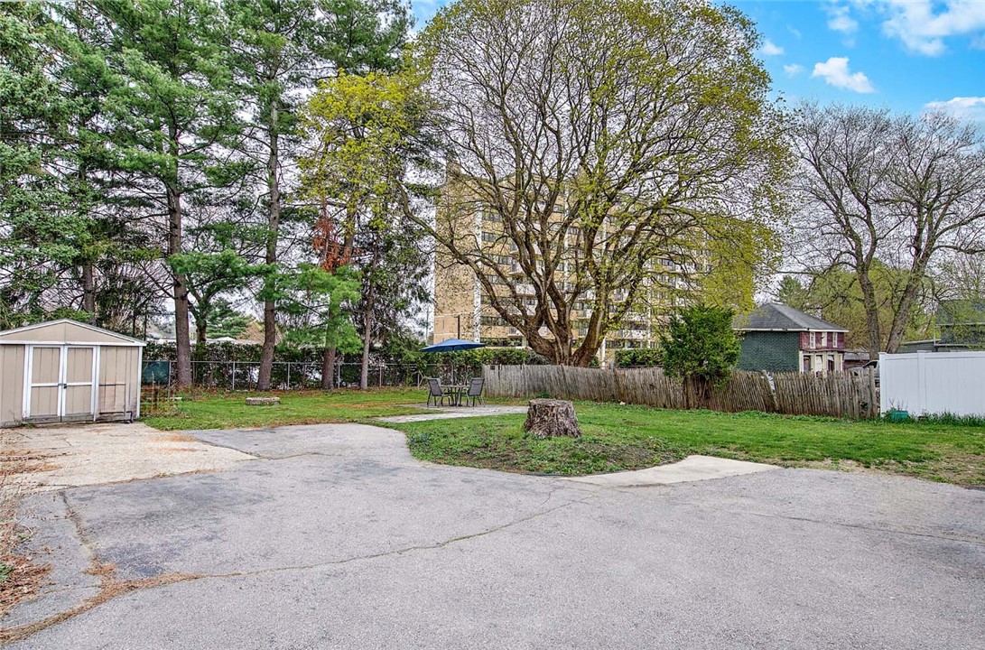 159 Earle Street Woonsocket, RI 02895 - Photo 5 of 45