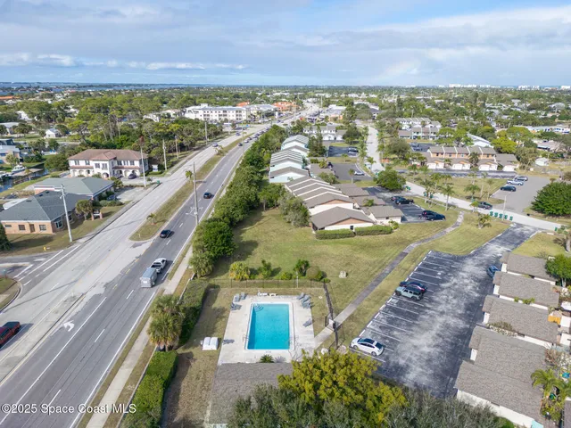 a picture of a picture of a book