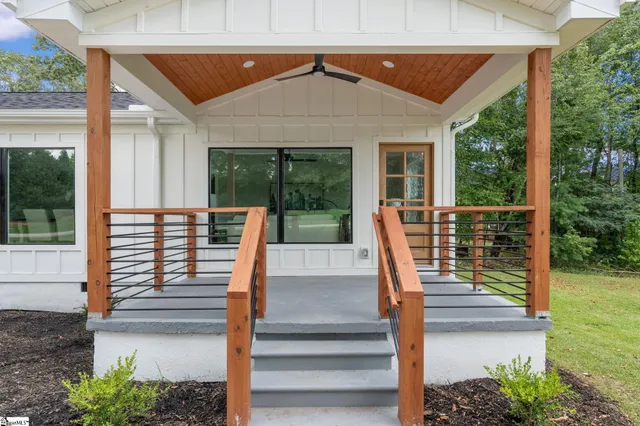 $550,000 | 124 Edwards Circle, Simpsonville, SC 29681