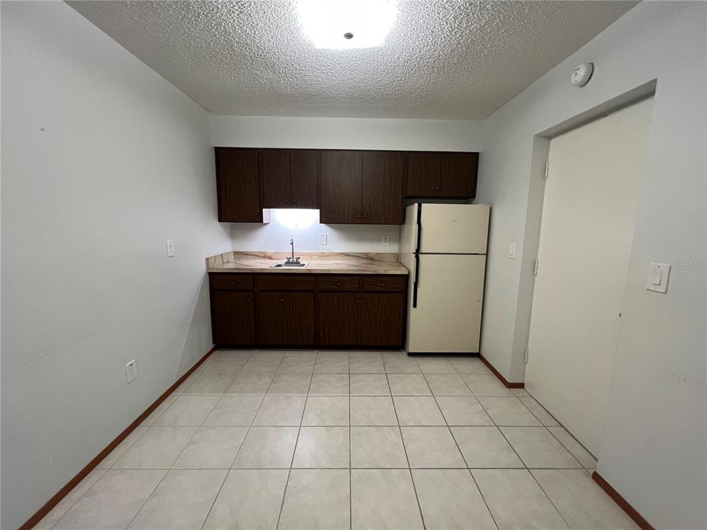 3710 Wilkinson Road Sarasota, FL 34233 - Photo 2 of 8