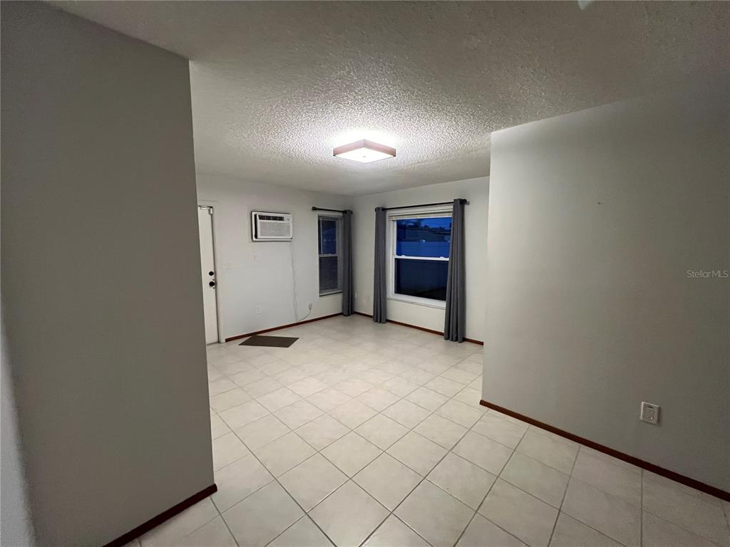 3710 Wilkinson Road Sarasota, FL 34233 - Photo 4 of 8