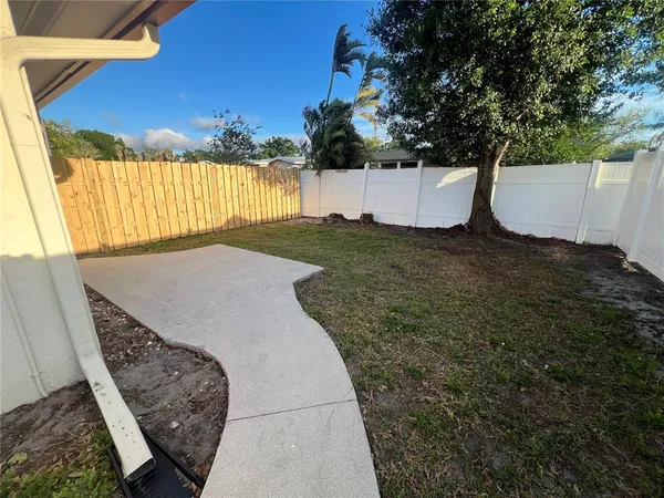 $1,300 | 3710 Wilkinson Road, Sarasota, FL 34233