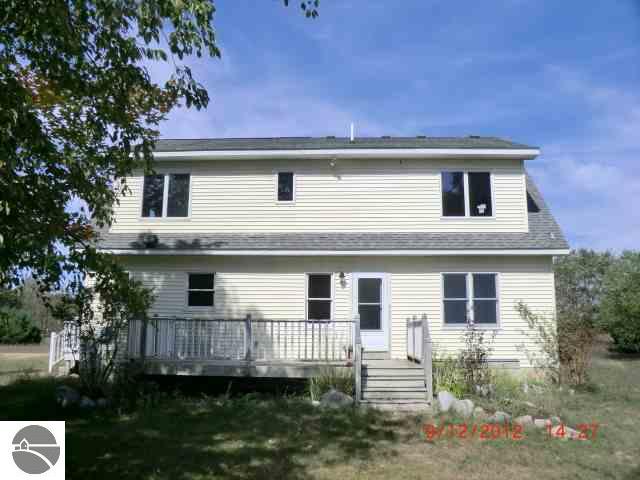 13243 Brownell Road Beulah, MI 49617 - Photo 3 of 25 1739446-2.JPG