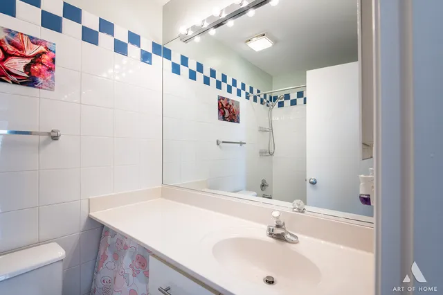 $247,900 | 805 Leicester Road, Unit 320, Elk Grove Village, IL 60007