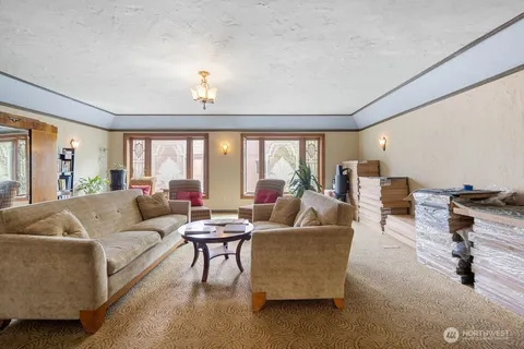 $318,000 | 519 West Roy Street, Unit 413, Seattle, WA 98119