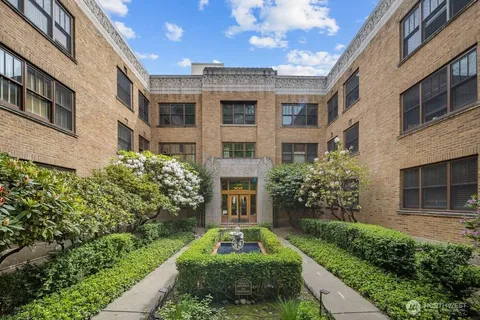 $318,000 | 519 West Roy Street, Unit 413, Seattle, WA 98119